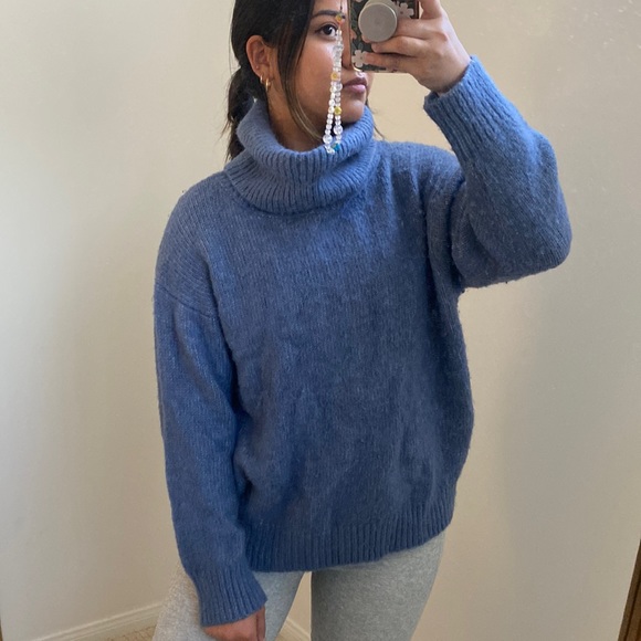 SOLD: Baby Blue Chunky Turtle Neck - Picture 2 of 3